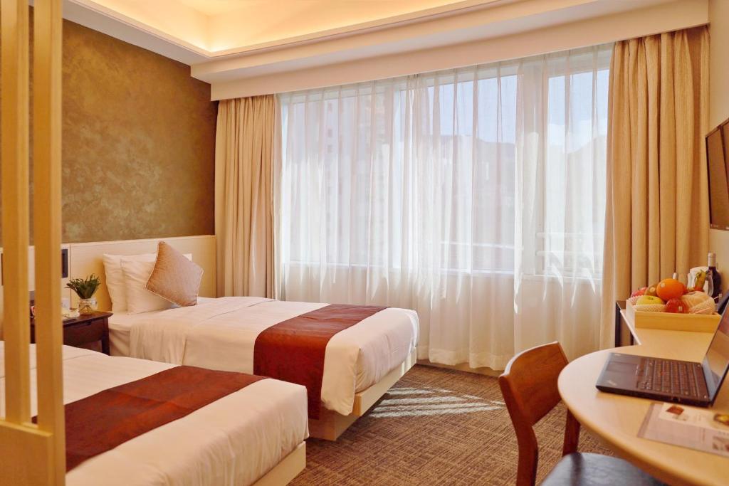 Двухместный (Pacific Premier Twin Room) отеля South Pacific Hotel, Гонконг (город)