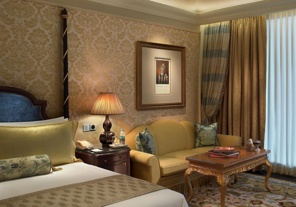 Двухместный (Premiere Room with 20% off on Laundry, Food and non-alcoholic beverages), The Leela Palace New Delhi