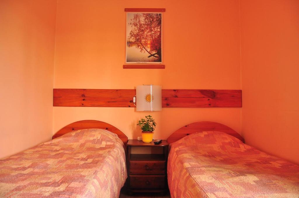Двухместный (Двухместный номер с 2 отдельными кроватями и душем) гостевого дома Guesthouse Leiputrija, Адажи