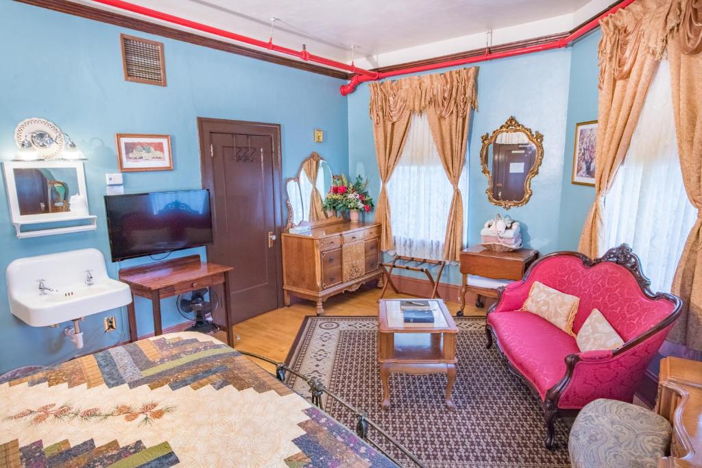 Двухместный (Номер Делюкс с кроватью размера «king-size»), The Edgewater Hotel