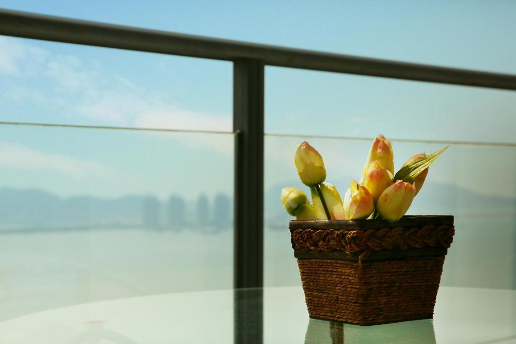 Апартаменты (One-Bedroom Apartment with Sea View-Mainland China only), Sanya Qingjinghaiwan Apartment