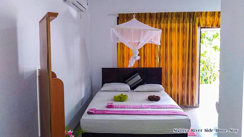 Двухместный (Бюджетный двухместный номер с 1 кроватью) семейного отеля Sigiriya River Side Home Stay, Сигирия