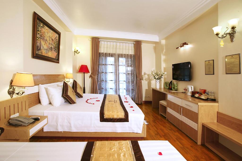 Двухместный (Deluxe Room - Day Use (4 Hours)), Hanoi Guest House