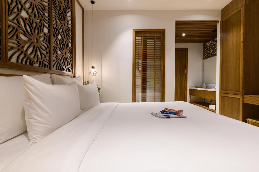 Двухместный (Двухместный номер с 1 кроватью и видом на бассейн) отеля Daisy Boutique Hotel, Дананг