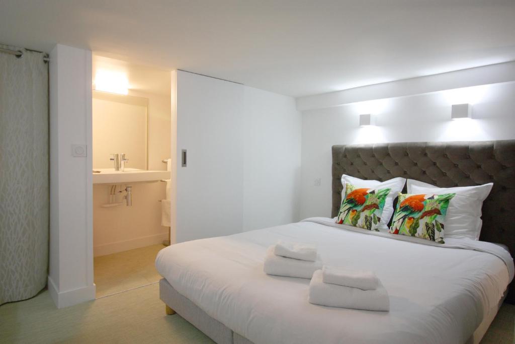 Апартаменты (Апартаменты Делюкс), Apartments Paris Centre - At Home Hotel