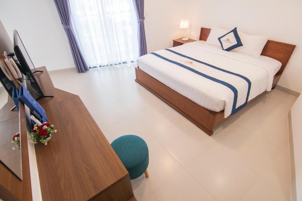Двухместный (Двухместный номер Делюкс с 1 кроватью и балконом, вид на море) отеля Mermaid Seaside Hotel, Вунгтау