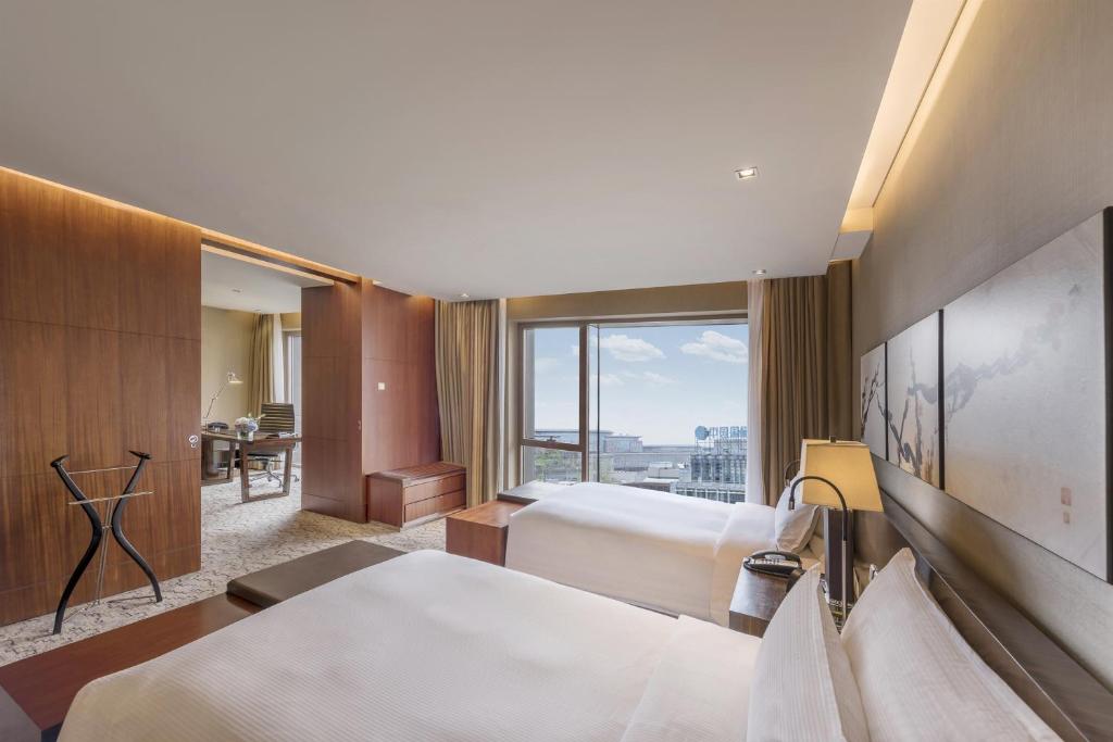 Сьюит (Представительский люкс с 2 отдельными кроватями — Для некурящих) отеля Regent Beijing, Пекин
