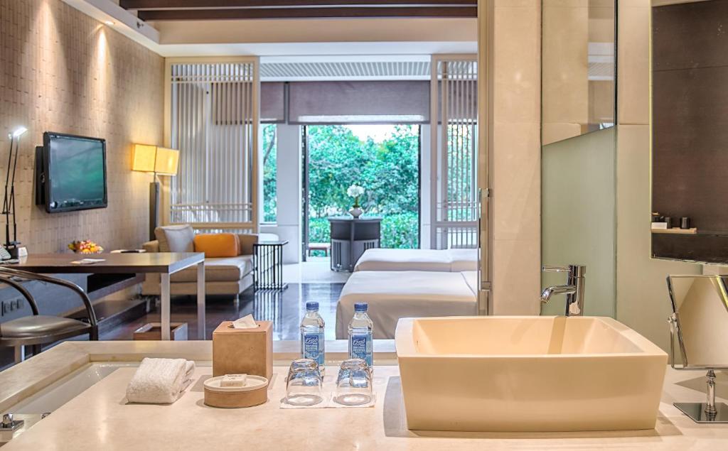 Двухместный (Двухместный номер Делюкс с 2 отдельными кроватями) отеля Park Hyatt Ningbo Resort & Spa, Нинбо
