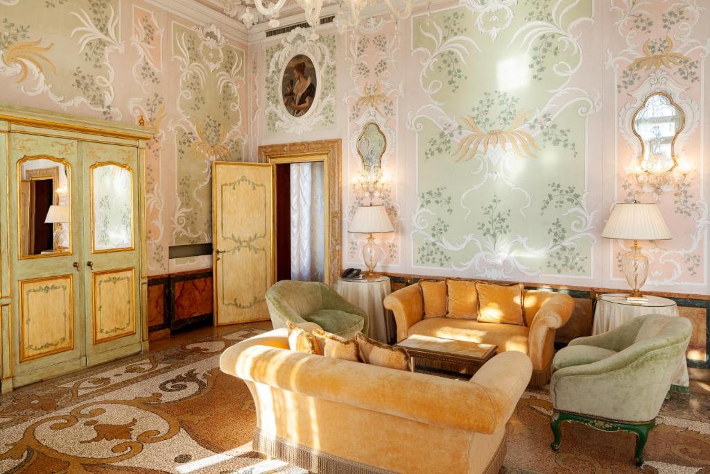 Сьюит (Королевский люкс) отеля Bauer Palazzo, Венеция