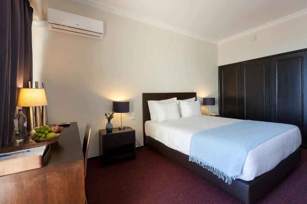 Двухместный (Стандартный двухместный номер с 1 кроватью или 2 отдельными кроватями) отеля Hotel Praia Mar, Каркавелуш