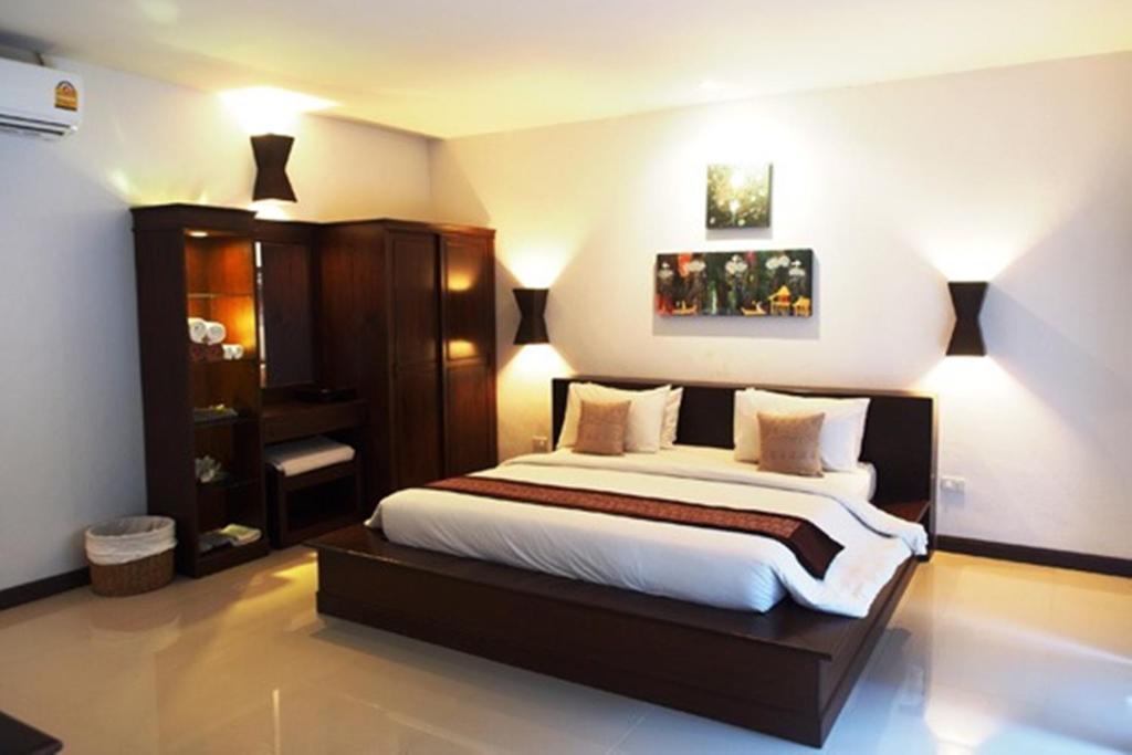 Двухместный (Улучшенный двухместный номер с 1 кроватью) курортного отеля Chaw Ka Cher Tropicana Lanta Resort, Ко Ланта