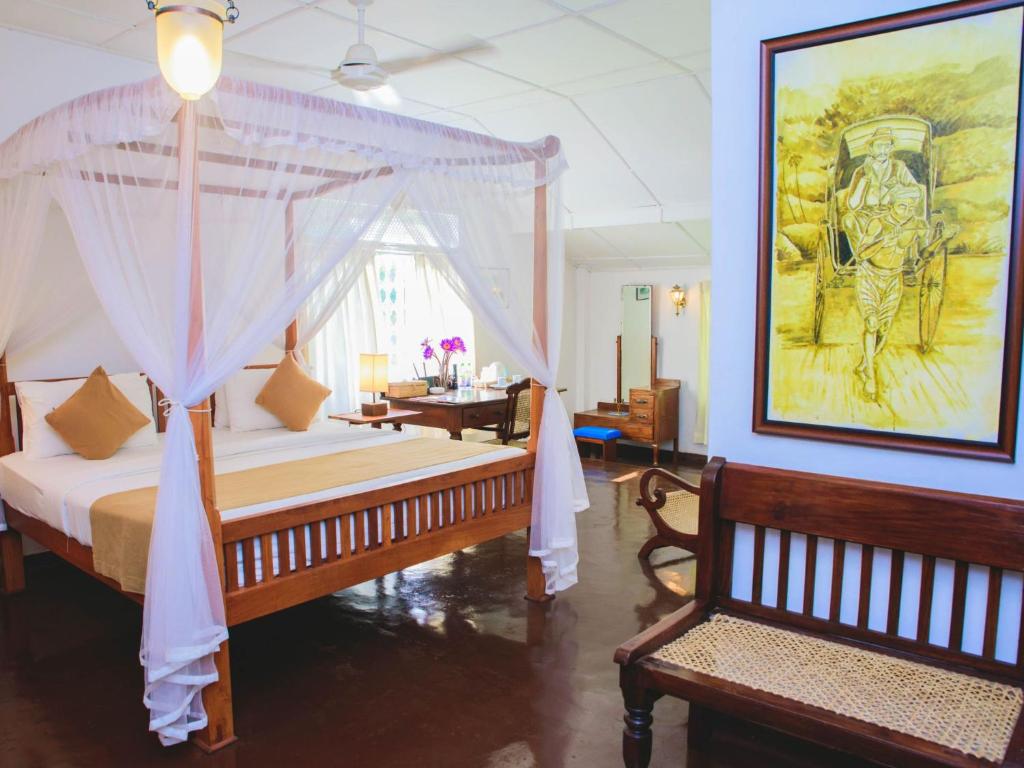 Двухместный (Номер Делюкс с кроватью размера «king-size») отеля Thalpe Walawwa Heritage Villa, Унаватуна