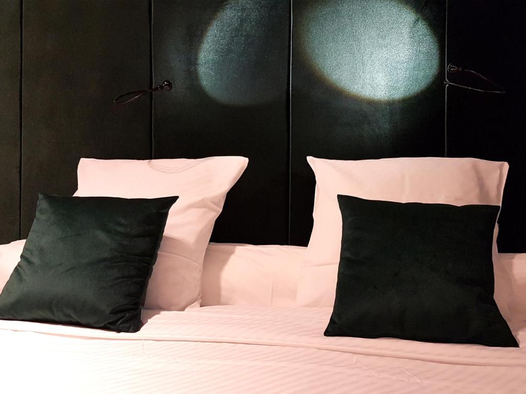 Двухместный (Улучшенный двухместный номер с 1 кроватью) отеля Goodnight Antwerp, Антверпен