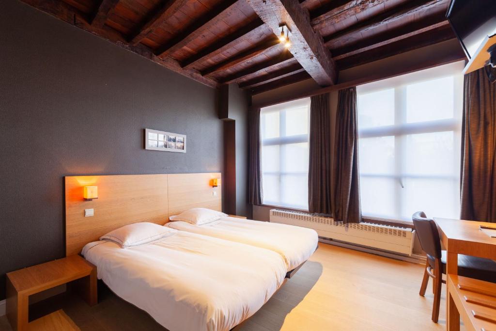 Двухместный (Стандартный двухместный номер с 1 кроватью) отеля Hof van Aragon, Антверпен