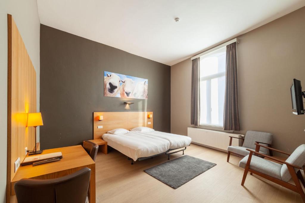 Двухместный (Большой двухместный номер с 1 кроватью) отеля Hof van Aragon, Антверпен