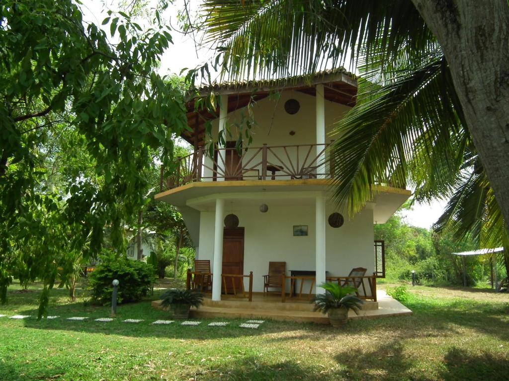 Двухместный (Двухместный номер с 1 кроватью и балконом, вид на море) отеля Coconut Island, Тангалла