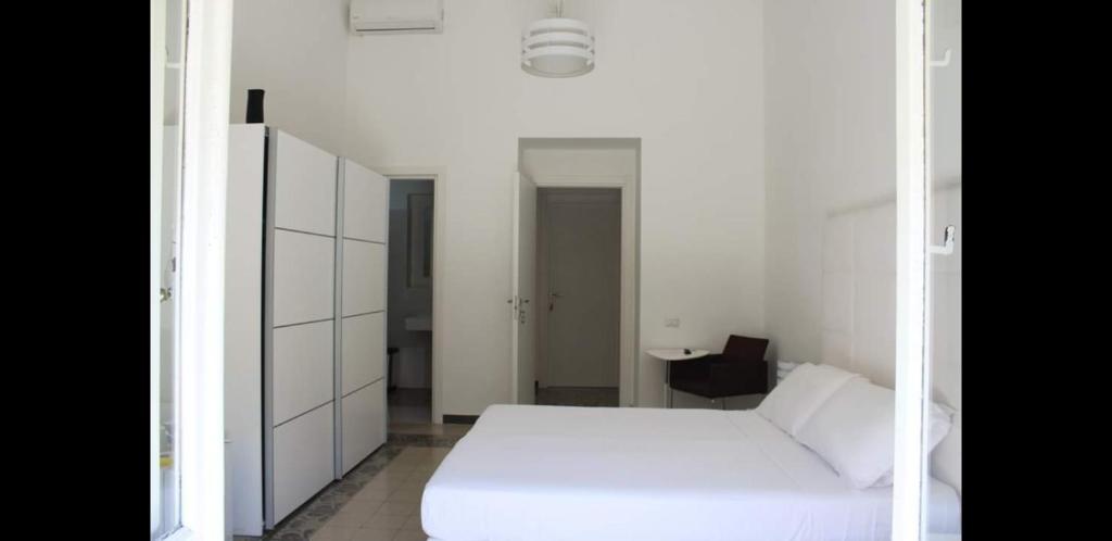 Двухместный (Двухместный номер Делюкс с 1 кроватью или 2 отдельными кроватями и балконом) гостевого дома Cagliari d'Amare Via Roma, Кальяри