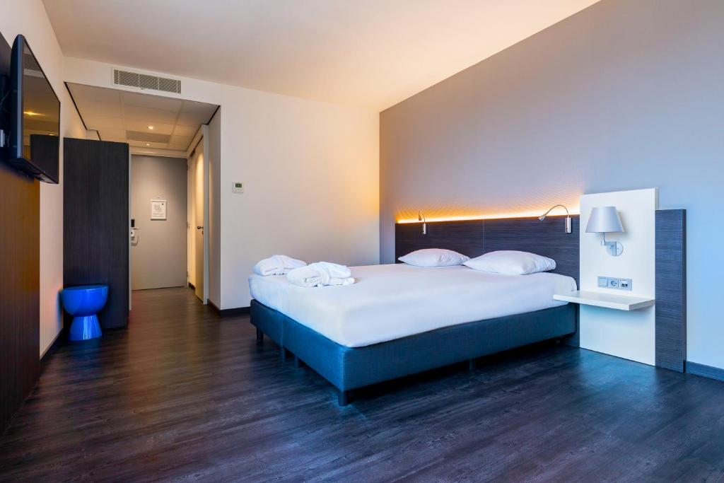 Двухместный (Двухместный номер «Комфорт» с 2 отдельными кроватями) отеля Postillion Hotel Dordrecht, Роттердам