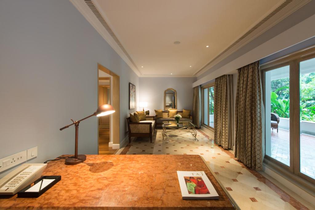 Сьюит (Grande Luxury Suite 1 Bedroom Garden View King Bed), Taj West End