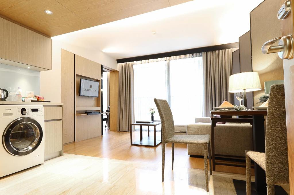 Сьюит (Суперлюкс с 1 спальней), Отель Arcadia Suites Ploenchit Sukhumvit by Compass Hospitality