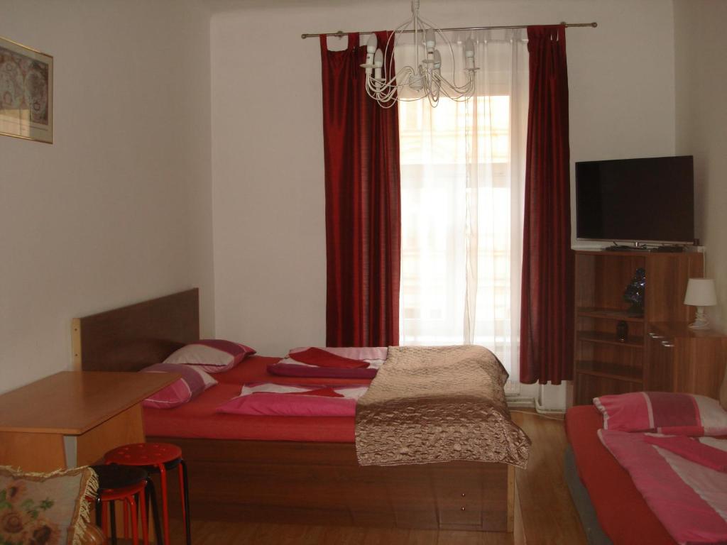 Апартаменты (Апартаменты с 2 спальнями (для 6 взрослых)) гостевого дома Easy Journey, Прага