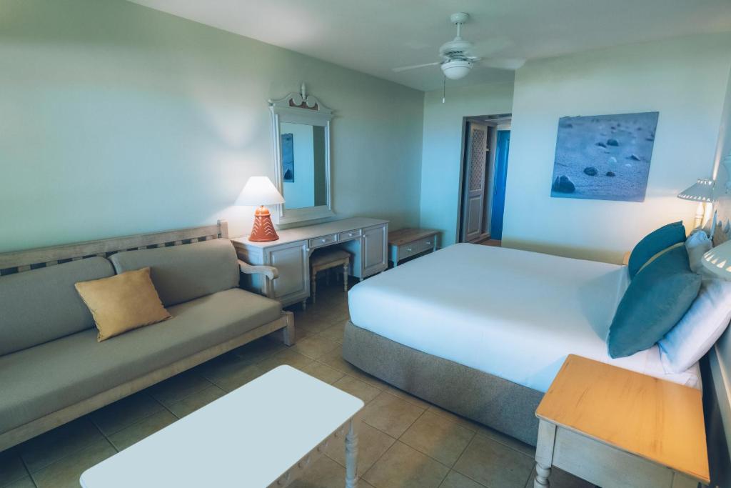 Двухместный (Двухместный номер с 1 кроватью и видом на бассейн (для 3 взрослых)) курортного отеля Iberostar Costa Dorada, Сан-Фелипе-де-Пуэрто-Плата