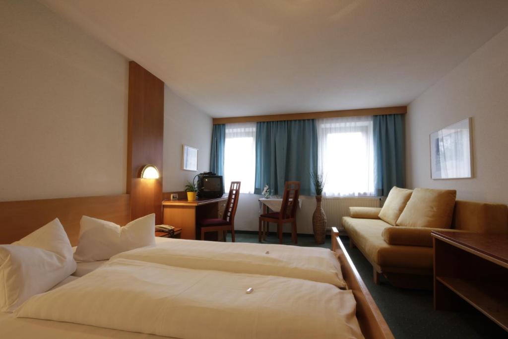 Двухместный (Двухместный номер с 1 кроватью или 2 отдельными кроватями) отеля Hotel Tia Monte, Ладис
