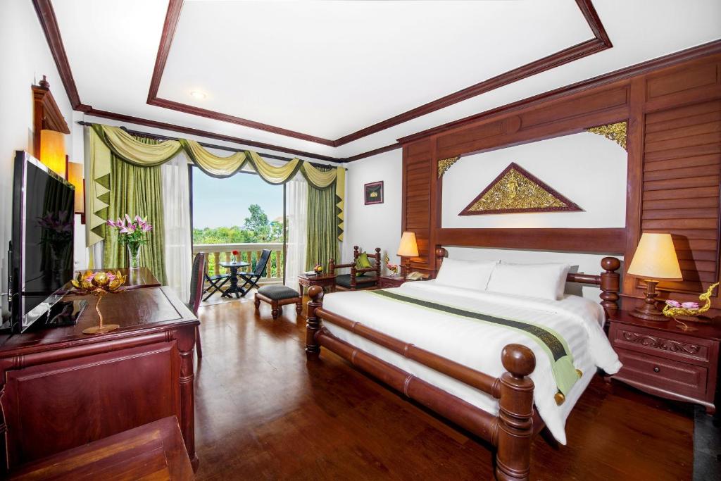 Двухместный (Двухместный номер «Премьер» с 1 кроватью или 2 отдельными кроватями — Трансфер от/до аэропорта) отеля Borei Angkor Resort & Spa, Сием Рип