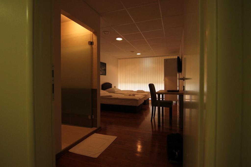 Трехместный (Трехместный номер) гостевого дома Rooms XXL, Загреб