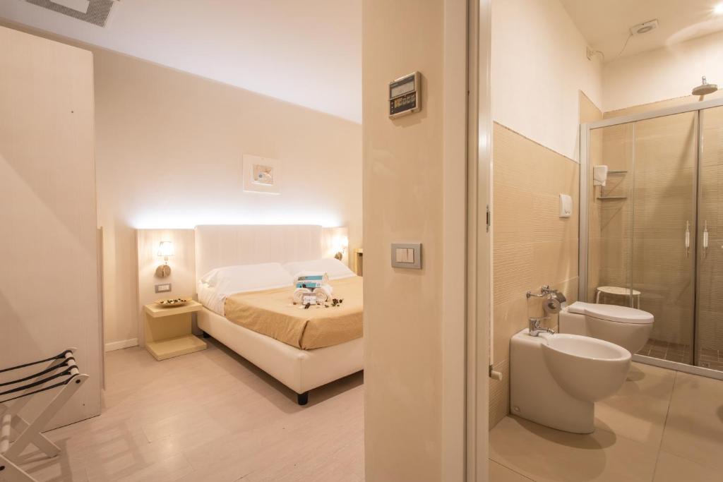 Двухместный (Классический двухместный номер с 1 кроватью или 2 отдельными кроватями) отеля Ferretti Beach Hotel, Римини