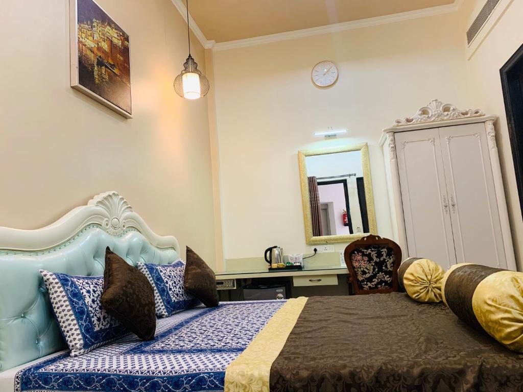 Двухместный (Female Traveller room (Includes Free Heritage Walk Tour & Early check in at 9am, subject to availability)), Shree Ganesha Palace