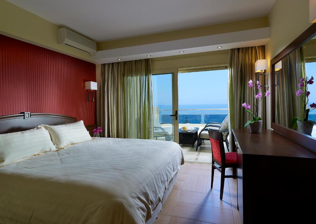 Сьюит (Улучшенный люкс с 2 спальнями) отеля Macaris Suites & Spa, Ретимно, Крит