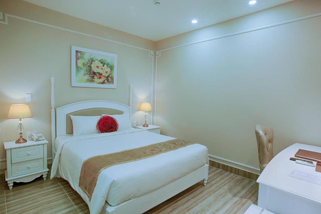 Двухместный (Стандартный двухместный номер с 1 кроватью) отеля La Vie En Rose Villa, Далат