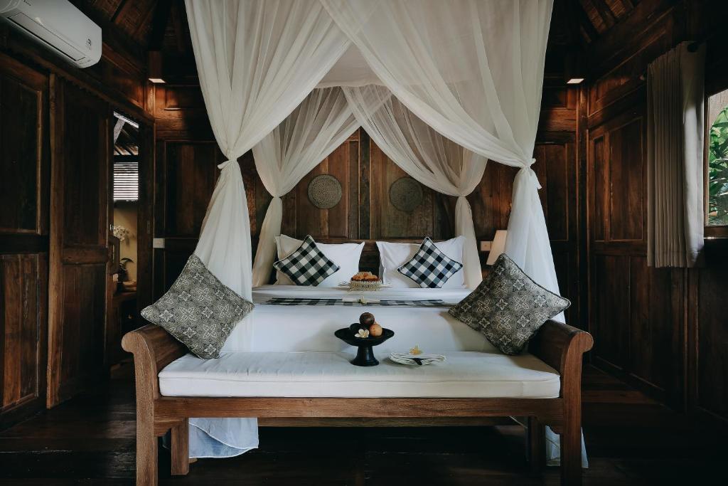 Вилла (Люкс Wooden, вид на рисовое поле и бассейн), Puri Landu Ubud Luxury Villas