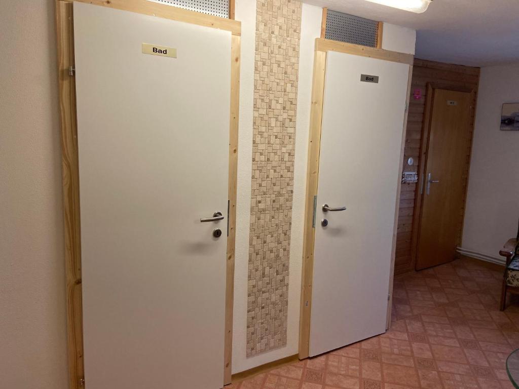 Двухместный (Двухместный номер с 1 кроватью и общей ванной комнатой) гостевого дома Gasthaus Luggwirt, Бад-Клайнкирхайм