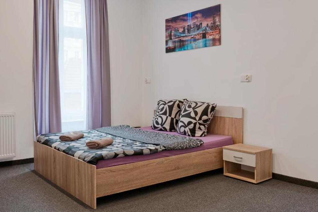 Двухместный (Двухместный номер с 2 отдельными кроватями и собственной ванной комнатой) хостела 70s Hostel, Краков
