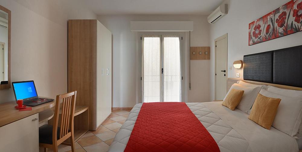 Двухместный (Двухместный номер с 1 кроватью или 2 отдельными кроватями) отеля Hotel Aldebaran, Римини