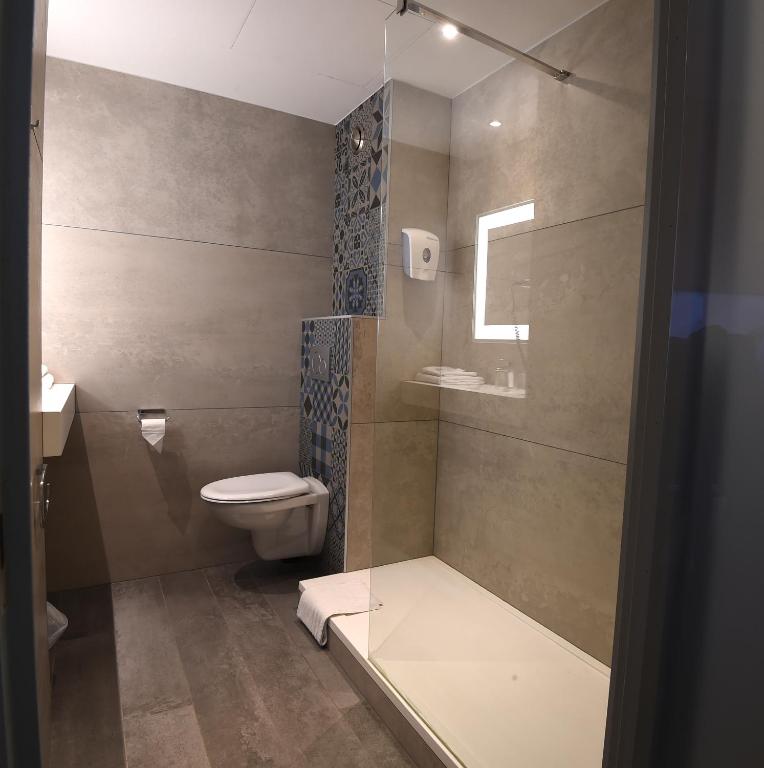 Двухместный (Улучшенный двухместный номер с 1 кроватью) отеля ibis Styles La Louvière, Шарлеруа