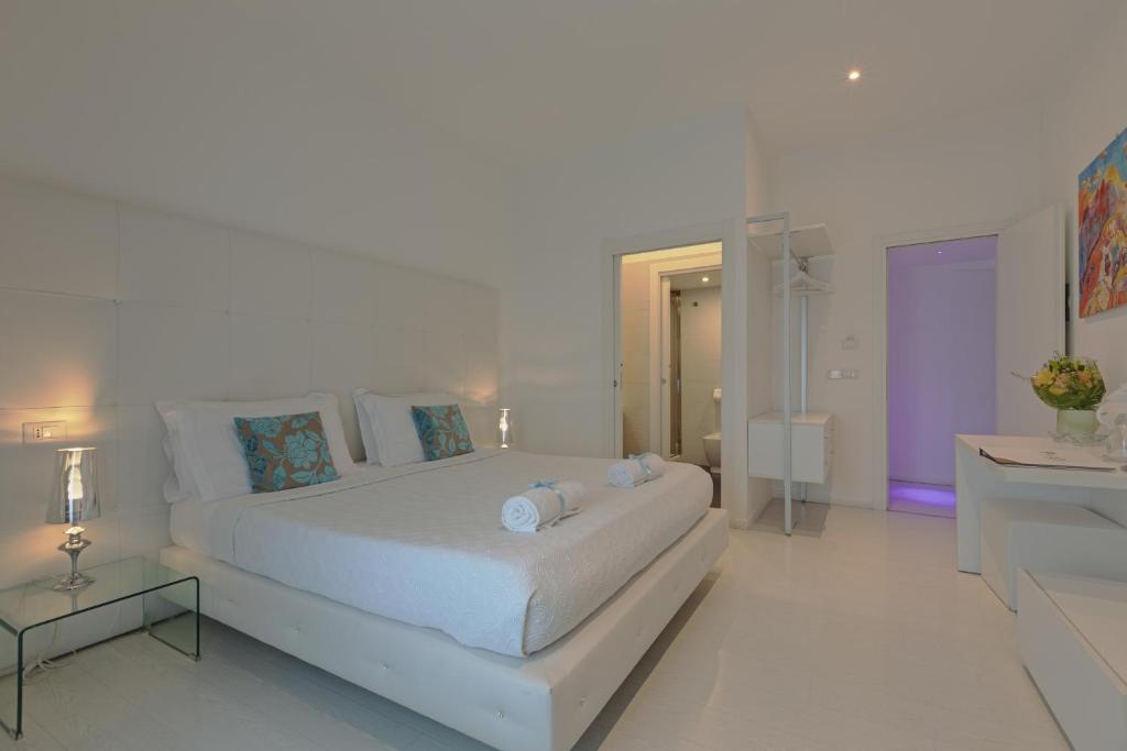 Двухместный (Улучшенный двухместный номер с 1 кроватью) гостевого дома Palco Rooms&Suites, Палермо
