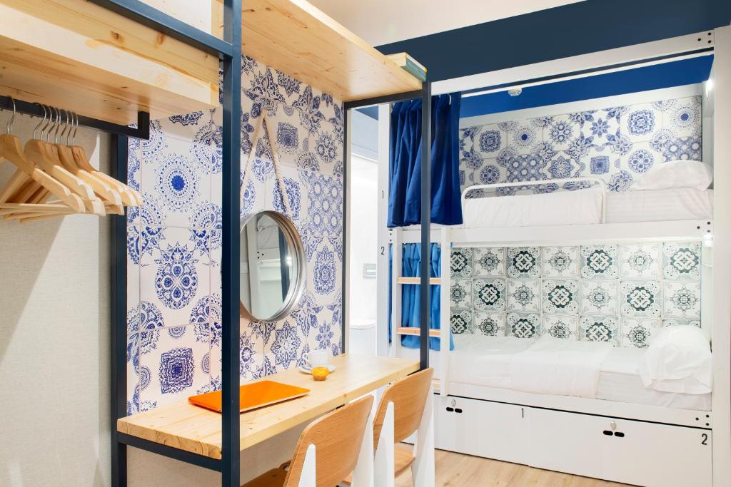 Номер (Кровать в общем 4-местном номере для мужчин и женщин), Rodamon Lisboa Hostel