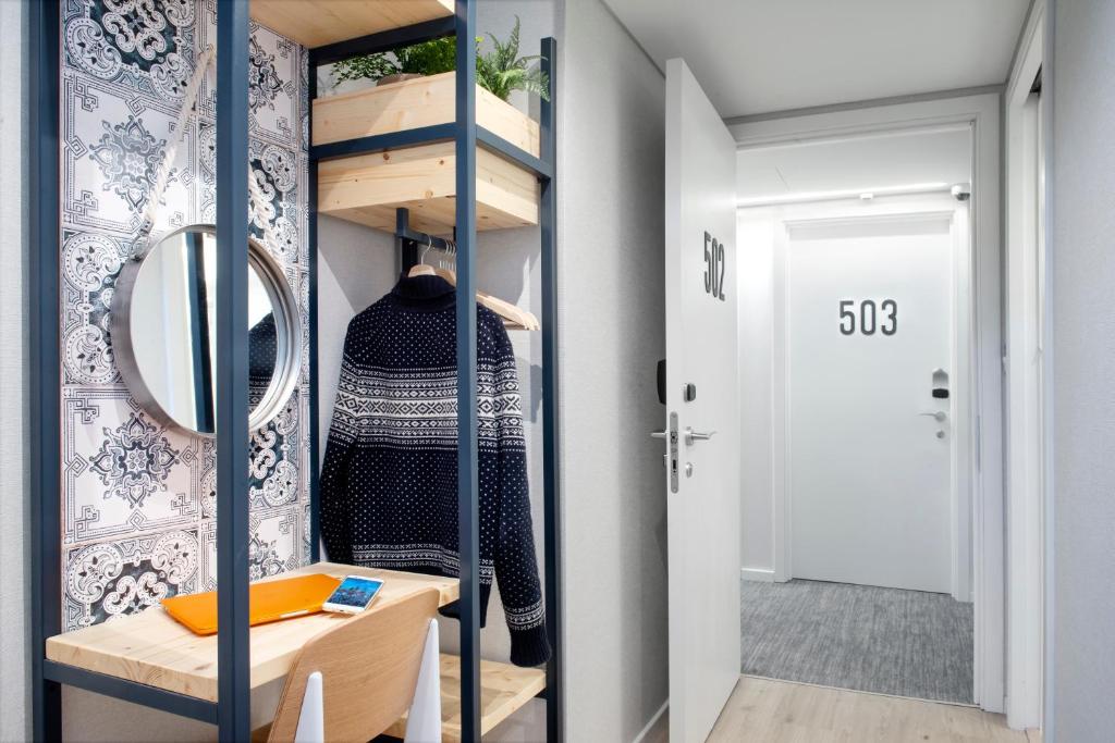 Номер (Кровать в общем 8-местном номере для мужчин и женщин), Rodamon Lisboa Hostel