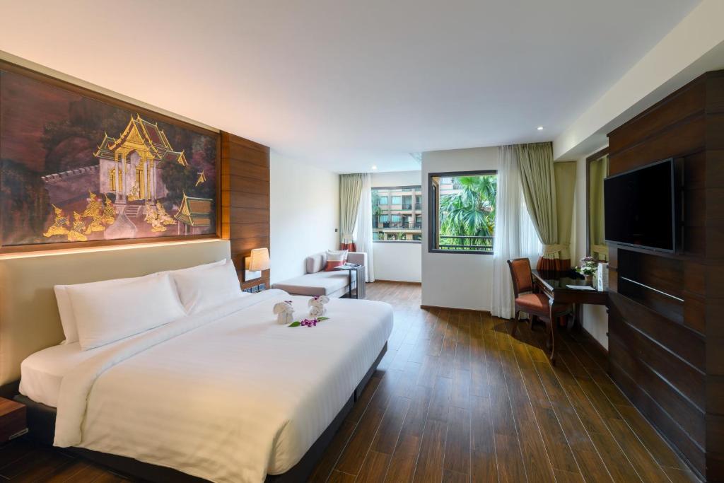 Двухместный (Номер Делюкс с кроватью размера «king-size») отеля Novotel Phuket Vintage Park Resort, Пхукет
