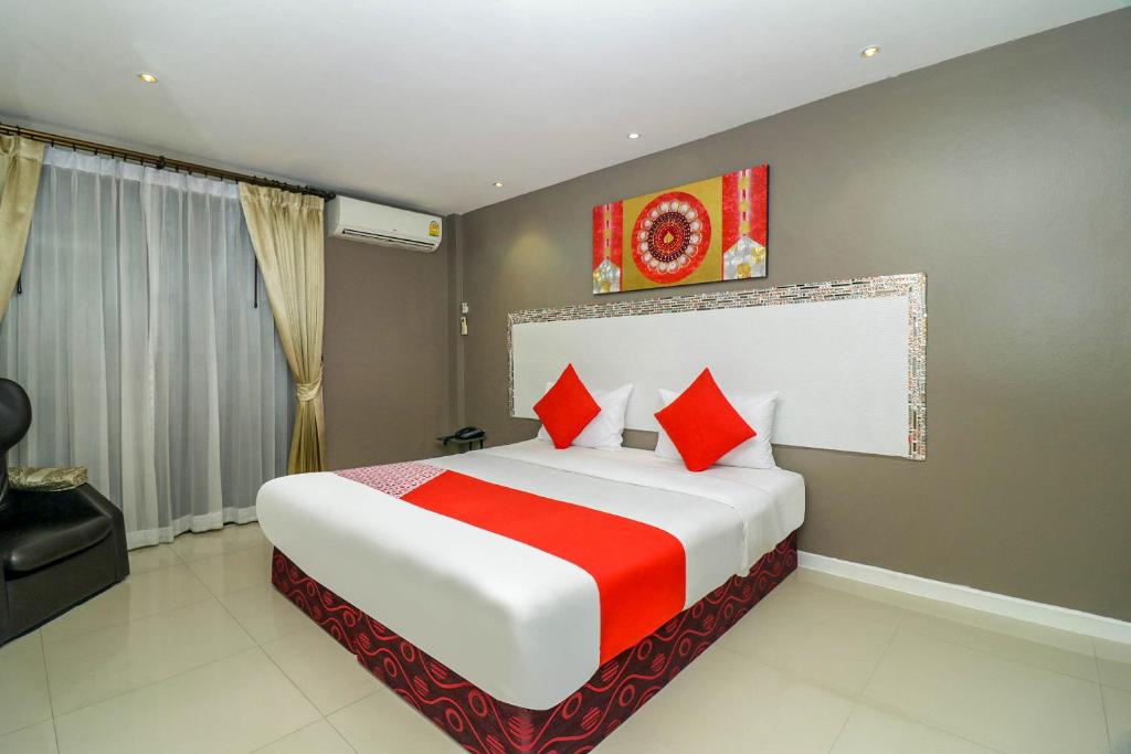 Двухместный (Стандартный двухместный номер с 1 кроватью) отеля Natural Beach Baan-Sila, Паттайя