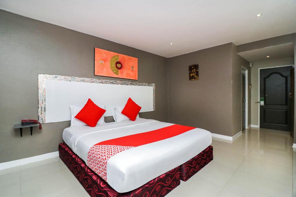 Двухместный (Двухместный номер с 1 кроватью и видом на бассейн) отеля Natural Beach Baan-Sila, Паттайя