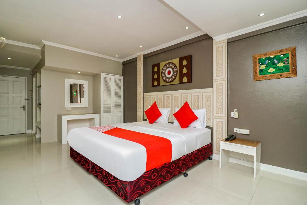 Двухместный (Двухместный номер Делюкс с 1 кроватью и видом на море) отеля Natural Beach Baan-Sila, Паттайя