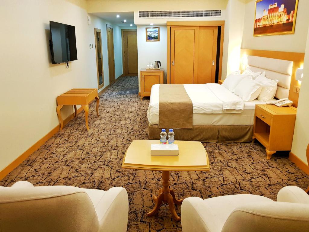 Двухместный (Стандартный двухместный номер с 1 кроватью или 2 отдельными кроватями) отеля Muscat Plaza Hotel, Маскат