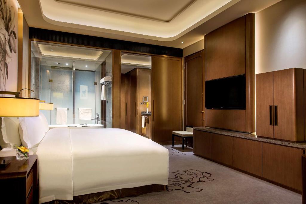 Двухместный (Номер Делюкс с кроватью размера «king-size») отеля Kempinski Hotel Changsha, Чанша