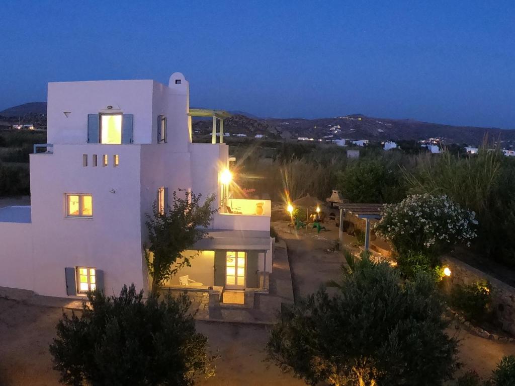 Вилла (Вилла с 3 спальнями), Seaside Naxos | Holiday Villas