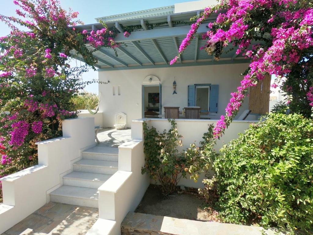 Вилла (Вилла с 3 спальнями), Seaside Naxos | Holiday Villas