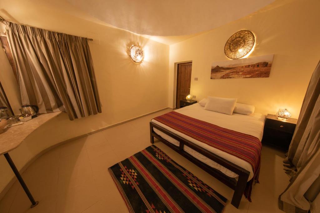 Двухместный (Улучшенный номер с кроватью размера «queen-size») курортного отеля The Bedouin Moon Hotel, Дахаб